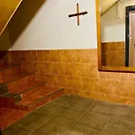 поруч з жд вокзалом 5 спальних місць *