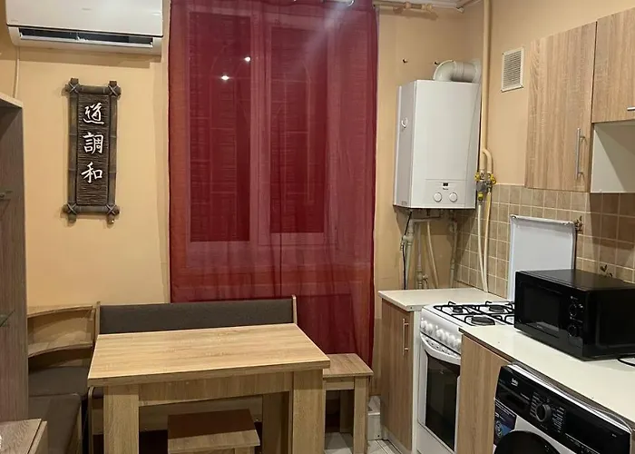 поруч з жд вокзалом 5 спальних місць * Odessza