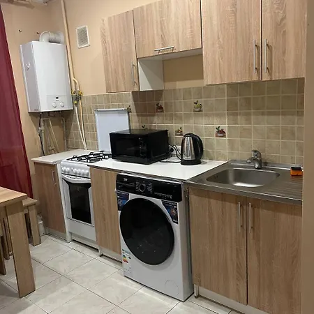 поруч з жд вокзалом 5 спальних місць Apartamento *