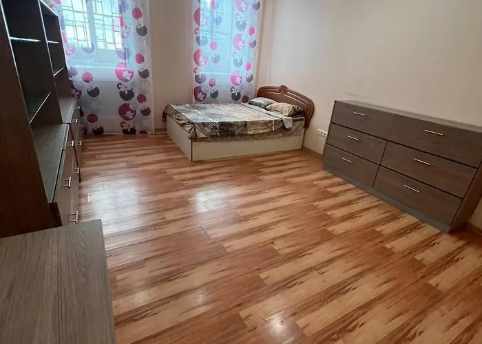 Apartment поруч з жд вокзалом 5 спальних місць