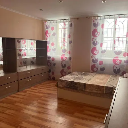 поруч з жд вокзалом 5 спальних місць Apartamento